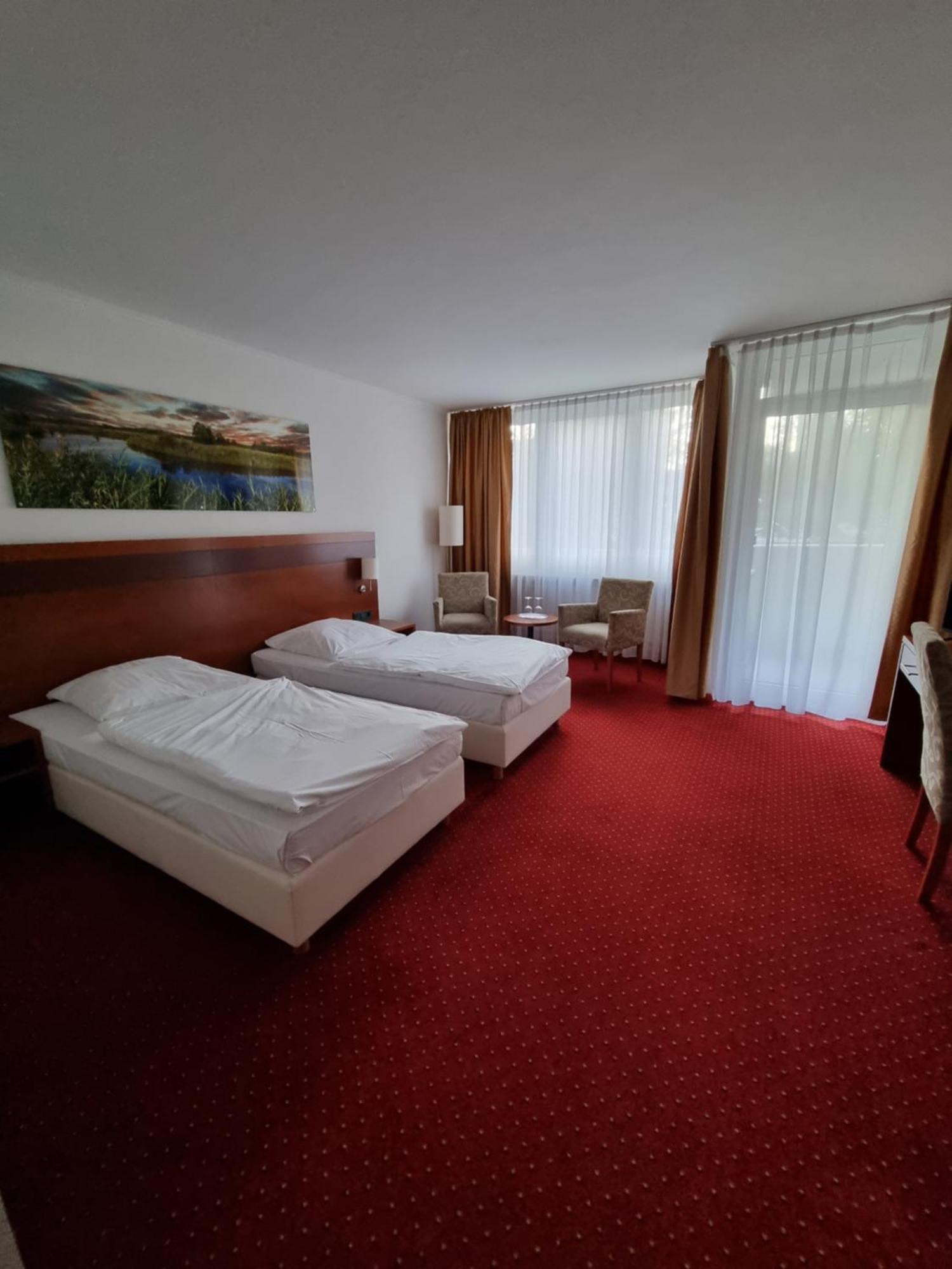 Hotel Am Rosenpark Aarchen Exterior foto