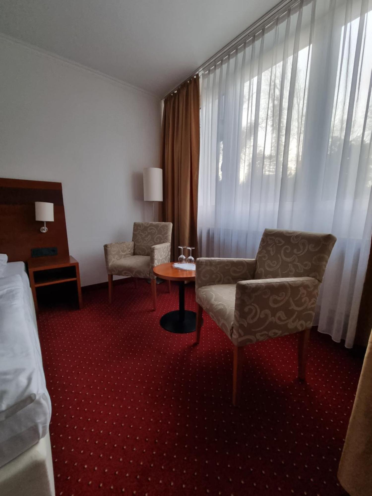 Hotel Am Rosenpark Aarchen Exterior foto