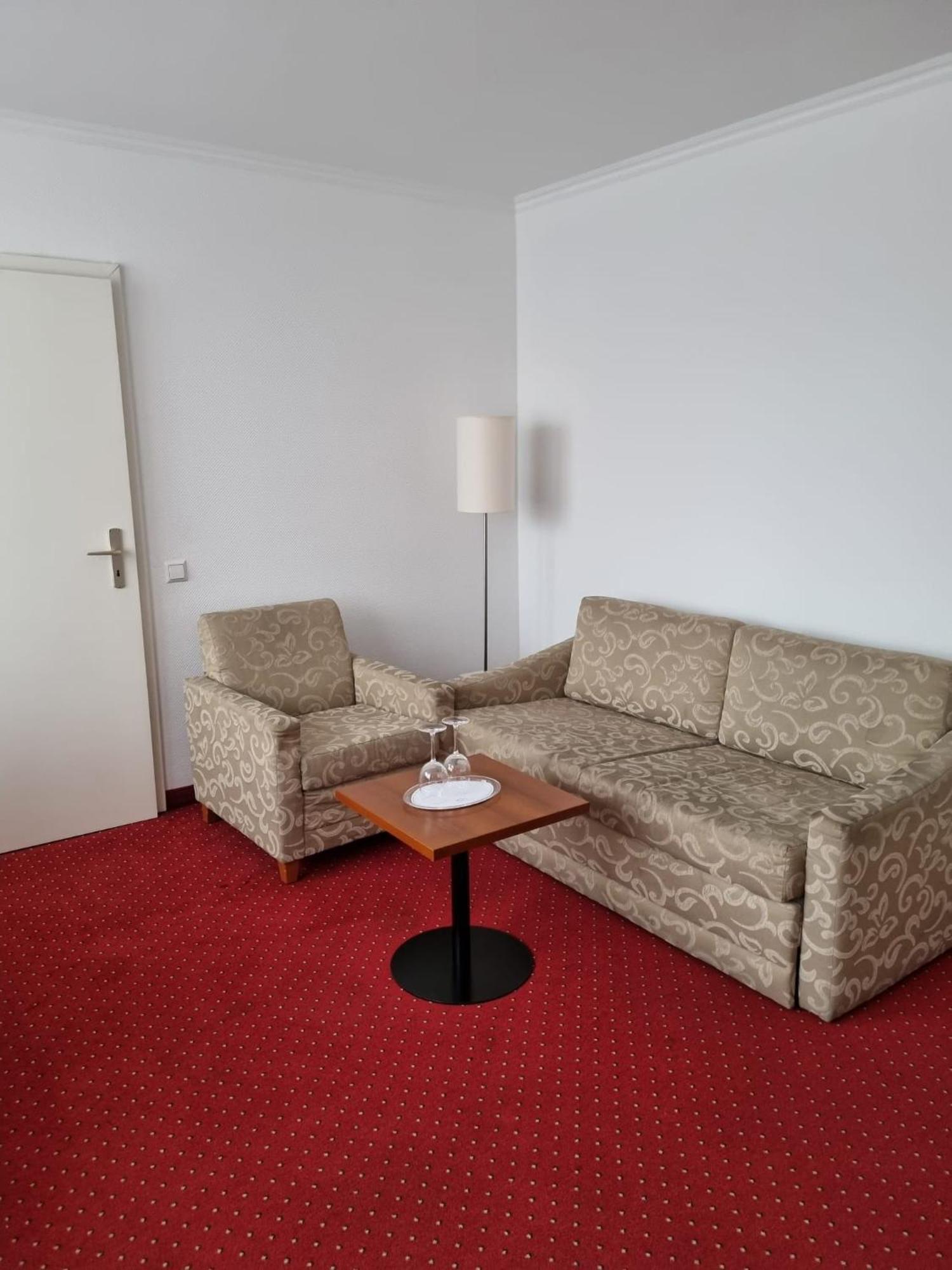 Hotel Am Rosenpark Aarchen Exterior foto