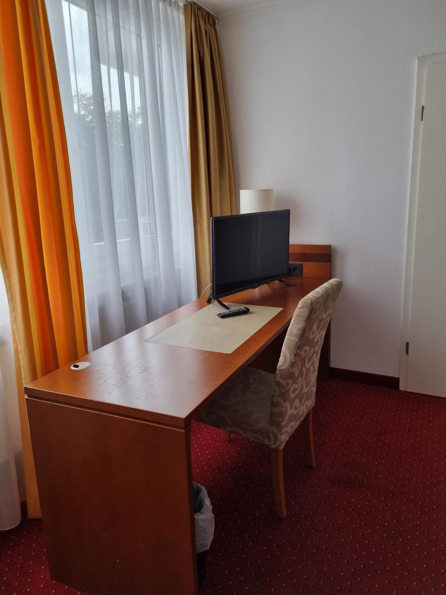 Hotel Am Rosenpark Aarchen Exterior foto