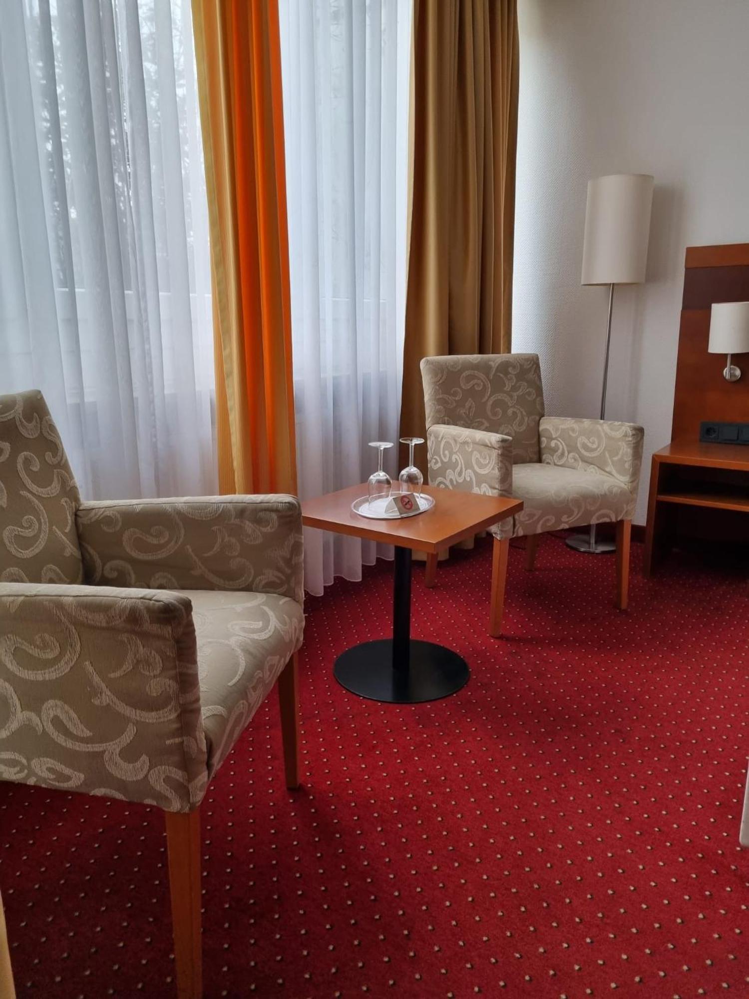 Hotel Am Rosenpark Aarchen Exterior foto